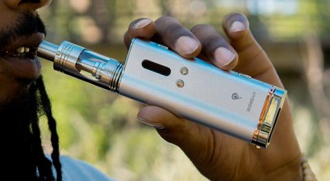 vaping with the flowermate hybrid x